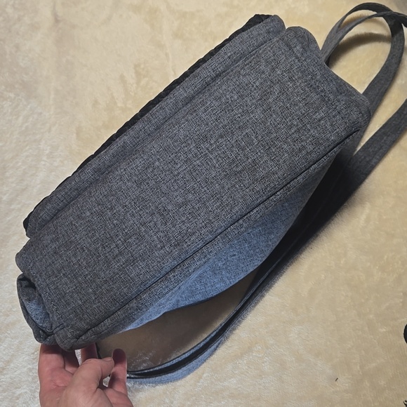Lug Shimmy SE Crossbody Bag - Picture 13 of 13
